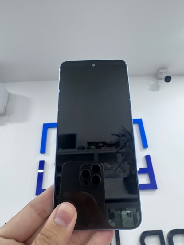 Điện thoại Redmi note 12 - Snapdragon 685 - 4/128GB - Màu xanh - Pin thay - Ngoại hình 98% - Màn lưu ảnh, vàng viền nhẹ - Kèm sạc linh kiện
