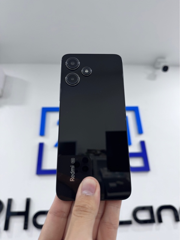 Điện thoại Redmi Note 12R 5G - Snapdragon 4 gen 2 - Ram 8/128GB - Màu đen - Ngoại hình 98% - Lưng viền trầy xước nhẹ, màn ám vàng trên dưới - Kèm box, sạc
