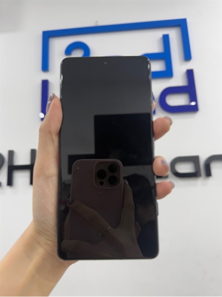 Điện thoại Redmi Poco F4 GT - Snap 8 Gen 1 - 12/128GB - Màu xám - Ngoại hình 98% - Màn ám hồng , màn trầy nhẹ - Kèm sạc 120W 2
