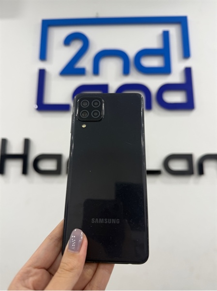Điện thoại Samsung A22 - Chip Helio 680 - 6/128GB - Màu đen - Ngoại hình 97% - Nứt kính camera , nứt lưng , trầy viền lưng - Kèm sạc
