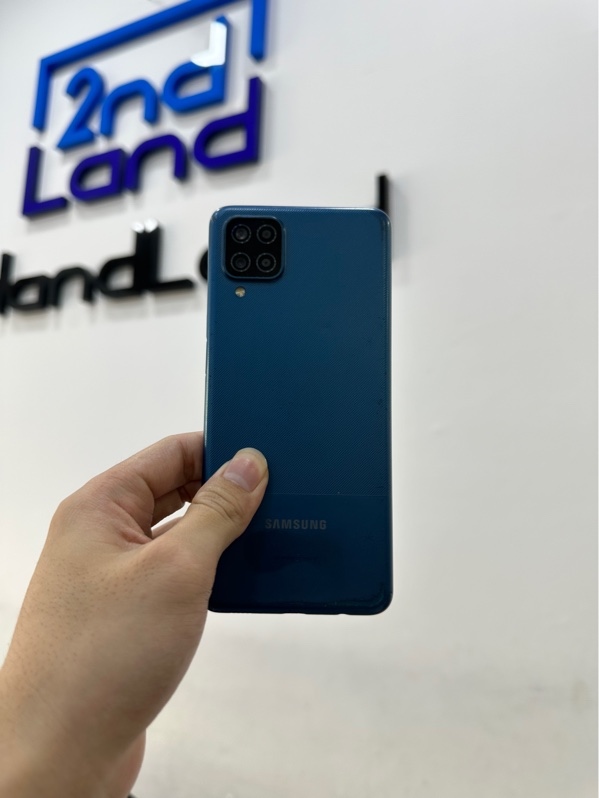 Điện thoại Samsung Galaxy A12 - Ram 4/128GB - Màu xanh - Ngoại hình 96% - Mất nút tăng giảm âm lượng màn ám phản quang - Body
