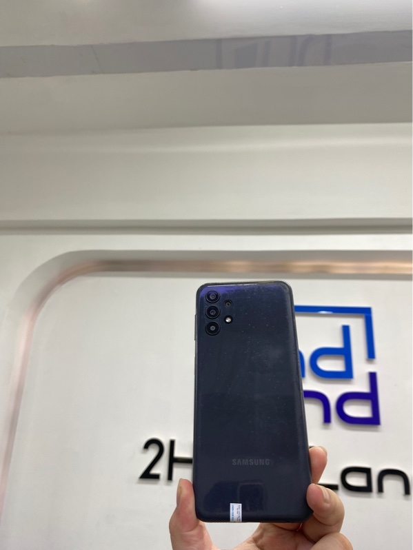 Điện thoại Samsung Galaxy A13 - exynos 850 4/128 - Màu xanh - Ngoại hình 96% - Mất 1 kính cam - Body