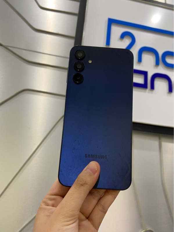 Điện Thoại Samsung Galaxy A15 5G - Chip Demensity 6100+ - Ram 8/256GB - Pin bình thường - Màu xanh - Ngoại hình: 97% - Body
