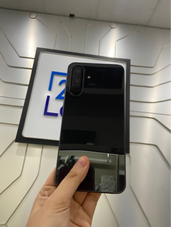 Điện thoại Samsung Galaxy A36 5G - Snapdragon 6 Gen 3 - Ram 8/256GB - Màu đen - Ngoại hình: 97.5% - Body