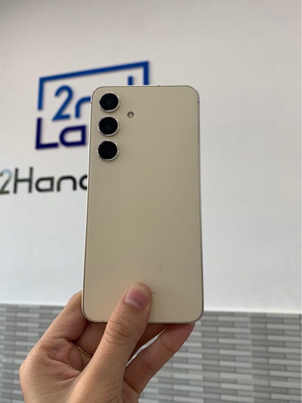 Điện thoại Samsung Galaxy S24 - Exynos 2400 - 8GB/256GB - Màu vàng - Ngoại hình: 97% - Cấn sườn phải 1 vết, màn trầy mèo - Body