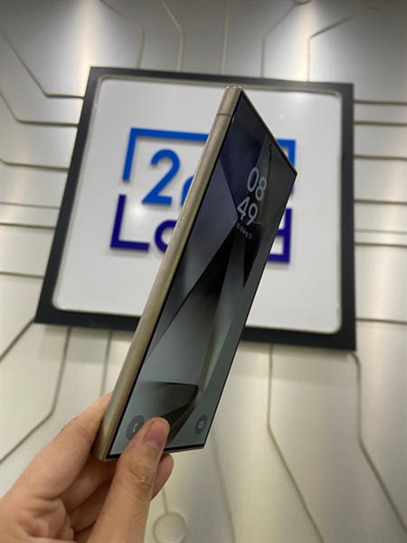 Điện thoại Samsung Galaxy S24 Ultra - Mã mỹ - Ram 12/256GB - Màu bạc - Ngoại hình: 97% - Tróc sơn viền, kính trầy xước - Body 3