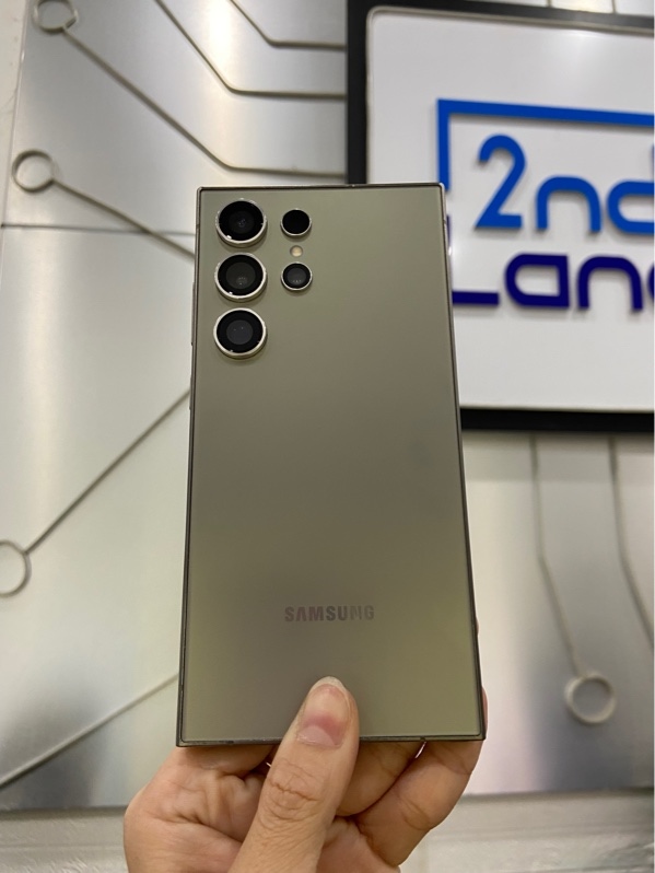 Điện Thoại Samsung Galaxy S24 Ultra - SM-S928U1 - SnapDragon 8 Gen 3 - Ram 12/256GB - Màu xám titan - Ngoại hình: 98% - Body