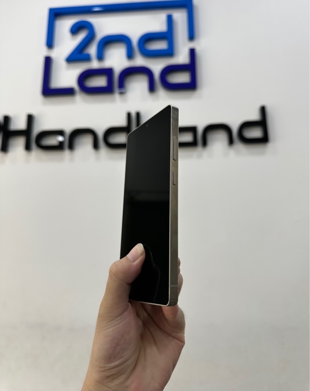 Điện thoại Samsung Galaxy S25 Ultra - Bản 2 sim - Ram 12/256GB - Màu xám - Ngoại hình 98% - Còn bảo hành thế giới di động tới 16/07/2026 - Body