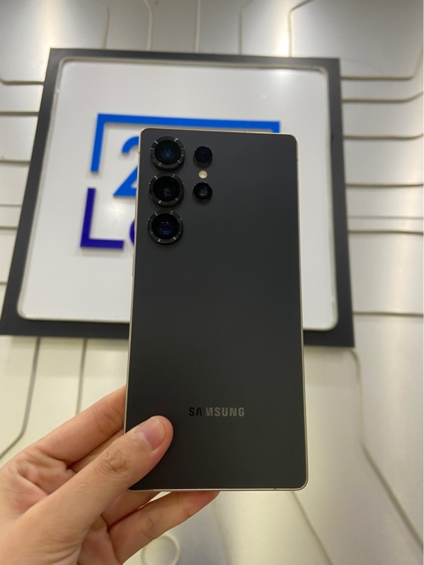 Điện thoại Samsung Galaxy S25 Ultra - SM-S938B/DS - Ram 12/256GB - 2 sim vật lý - Màu đen sườn vàng - Ngoại hình: 97% - Body