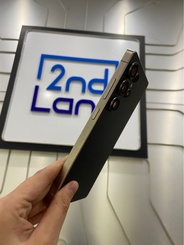 Điện thoại Samsung Galaxy S25 Ultra - SM-S938B/DS - Ram 12/256GB - 2 sim vật lý - Màu đen sườn vàng - Ngoại hình: 97% - Body