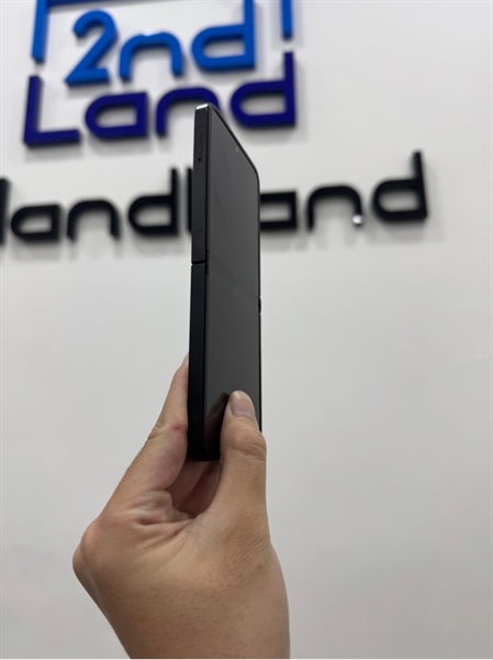 Điện thoại Samsung Galaxy Z Flip7 FE 5G - 8/128GB - Màu đen - Ngoại hình 97% - Kèm box 2