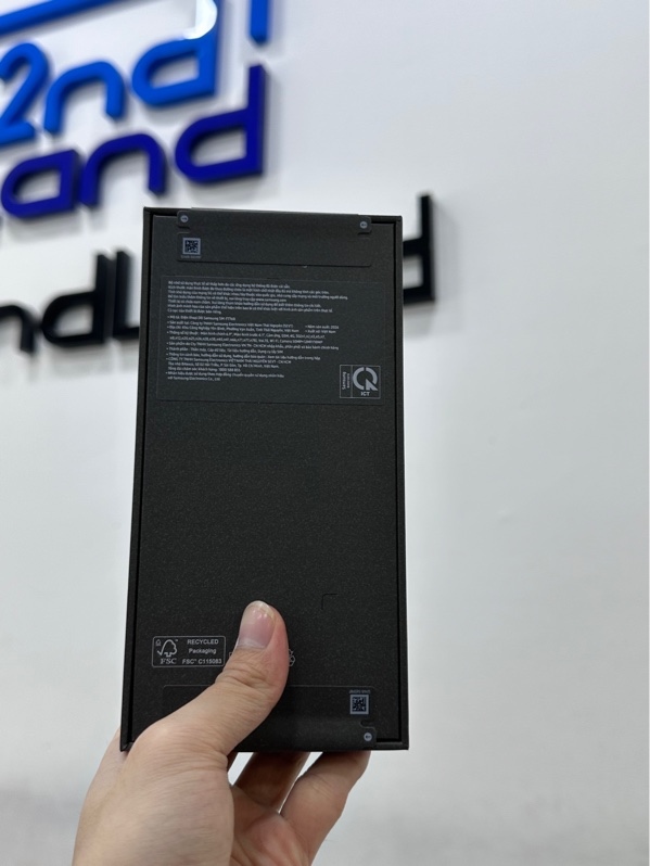 Điện thoại Samsung Galaxy Z Flip8 5G - Ram 12GB/256GB - Màu đen - Newseal
