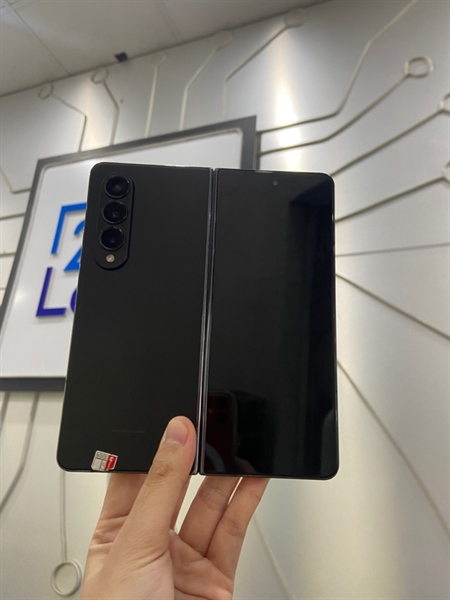 Điện Thoại Samsung Galaxy Z Fold 4 - Ram 12/256GB - Màu đen - Ngoại hình: 98% - Màn trong xước nhẹ 1 vệt - Body