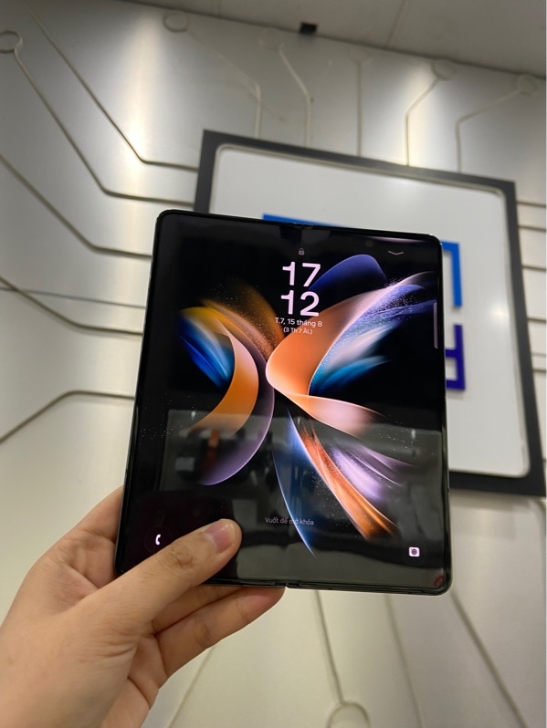 Điện thoại Samsung Galaxy Z Fold 4 - Snapdragon 8 Plus Gen 1 - Ram 12/256GB - Màu xanh đen - Ngoại hình: 97% - Body