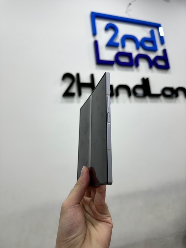 Điện thoại Samsung Galaxy Z Fold 6 - CPU Snapdragon 8 Gen 3 - Ram 12/256GB - Màu xám - Ngoại hình 98% - Fullbox