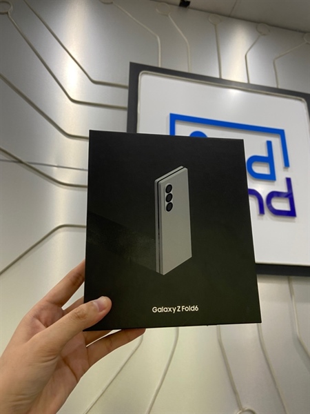 Điện thoại Samsung Galaxy Z Fold 6 - Ram 12/256GB - Bản 5G - Pin tốt - Màu bạc - Ngoại hình: 98% - FullBox