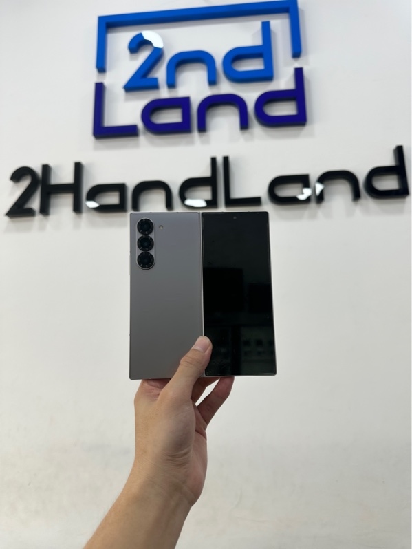 Điện thoại Samsung Galaxy Z Fold 6 - Ram 12/512GB - Màu bạc - Ngoại hình 98% - Body