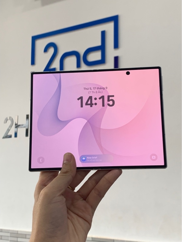 Điện thoại Samsung galaxy z fold 8 - Snap 8 elite gen 5 - Ram 12gb/rom 256gb - Màu trắng - Ngoại hình: 98% - Fullbox