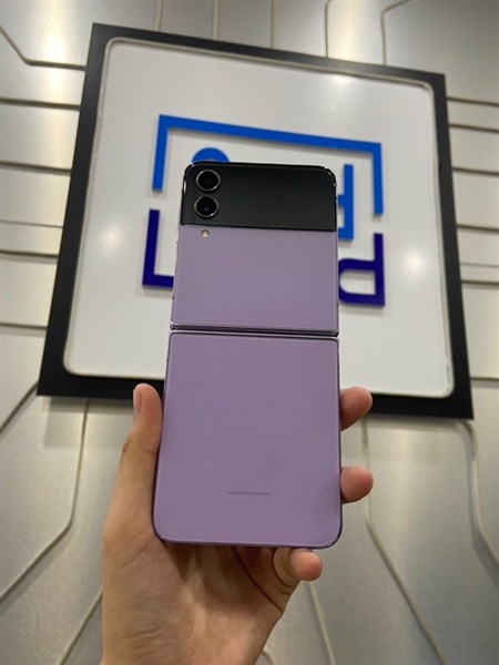 Điện thoại Samsung Galaxy Zflip 4 - Bản mỹ - Ram 8/256GB - Màu tím - Ngoại hình: 98% - Body