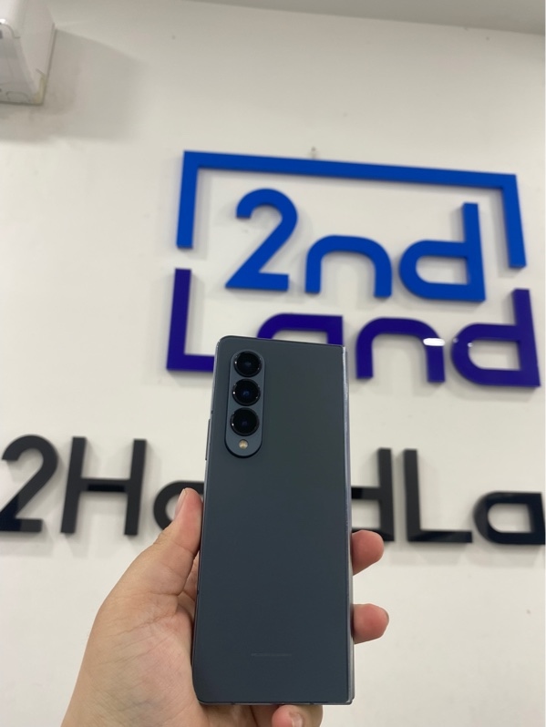 Điện thoại Samsung galaxy Zfold 4 - SSVN - Snapdragon 8 plus gen 1 - 12/256Gb - Màu xanh- Ngoại hình 97% - Viền trầy, màn chính rạn, góc ám hồng - kèm sạc linh kiện