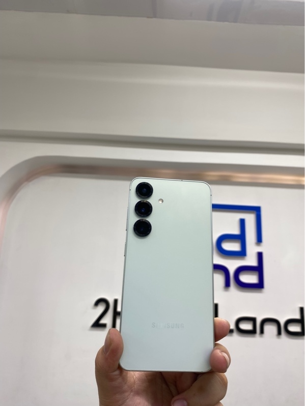 Điện thoại Samsung S25 - Snapdragon 8 elite - 12/256 - Màu xanh - Ngoại hình 98.5% - Body - Còn BH chính hãng đến 03/01/2027