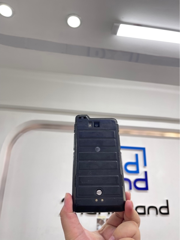 Điện thoại Sonim XP8800 - Snapdragon 630 - 4/64 - Màu đen - Ngoại hình 96.5% - Ám vàng vừa Cam sau loé sáng - Body - KHÔNG BẢO HÀNH