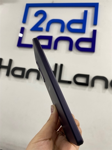 Điện thoại Sony Xperia 1 mark 4(S0-51C) - Bản Docomo nội địa Nhật - Snap 8 Gen 1 - 12/256GB - Màu tím - Ngoại hình 97% - Màn ám hồng , trầy cổng sạc, mất vân tay - Body 2