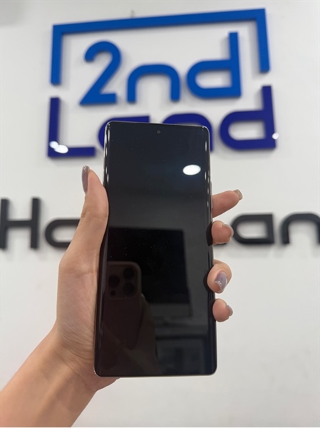 Điện thoại Tecno Camon 30S - Mediatek Helio G100 - 8/256GB - Màu vàng - Ngoại hình 98% - Kèm sạc 2