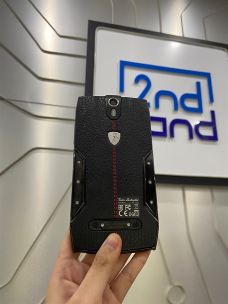 Điện thoại Tonino Lamborgini 88 Tauri - Android 4.4.4 - Ram 3/64GB - Snapdragon 801 - Màu đen - Ngoại hình: 98% - FullBox