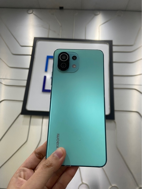 Điện Thoại Xiaomi 11 Lite 5G - Snap Dragon 778G - Ram 8/128GB - Màu xanh - Ngoại hình: 96.5% - Màn ám hồng viền + ám xanh, đã thay lưng, màn + viền xước - Body