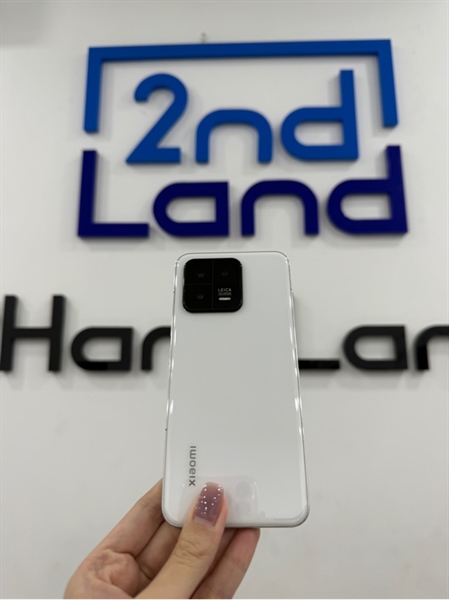 Điện thoại Xiaomi 13 - Snap 8 gen 2 - 12/256GB - nội địa Trung - Màu trắng - Ngoại hình 97% - Màn trầy xước - Kèm sạc 67w