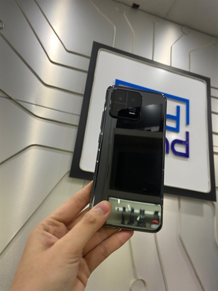 Điện thoại Xiaomi 13 - Snapdragon 8 Gen 2 - Ram 12/256GB - Màu đen - Ngoại hình: 97% - máy up ram tùy chỉnh - Body