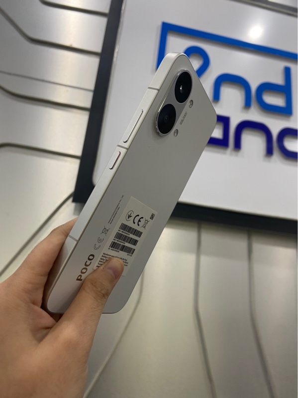 Điện thoại Xiaomi Poco X8 Pro Max - MediaTek Dimensity 9400+ - Android 16 Hyper Os - Ram 12/512GB - Màn 120hz - Màu trắng - Ngoại hình: 98% - FullBox