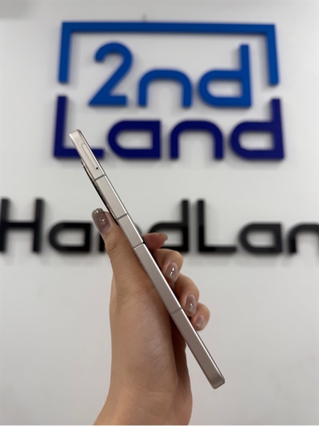 Điện thoại ZTE Libero Flip A304ZT - Nội địa Nhật - Snap 7 gen 1 - 6/128GB - Màu vàng - Ngoại hình 98% - Màn trầy - Kèm sạc 1
