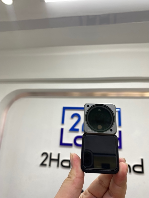 DJI Action 2 - Màu đen - Ngoại hình 98% - Kèm dây đeo cổ, ốp bảo vệ