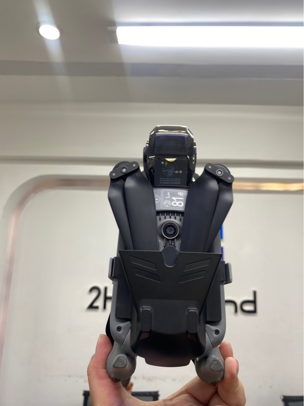 DJI Air 3 Fly More Combo - Màu xám - Ngoại hình 98% - Kèm tay RC2, 3 pin (dưới 5), dock sạc, nắp gimbal, túi, cánh thay thế