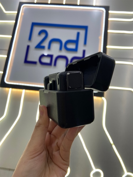 DJI Mic ( 2TX + 1RX + Charging Case ) - Màu đen - Ngoại hình: 97.5% - Cục hít bị tróc sơn - Kèm túi + đủ phụ kiện 2