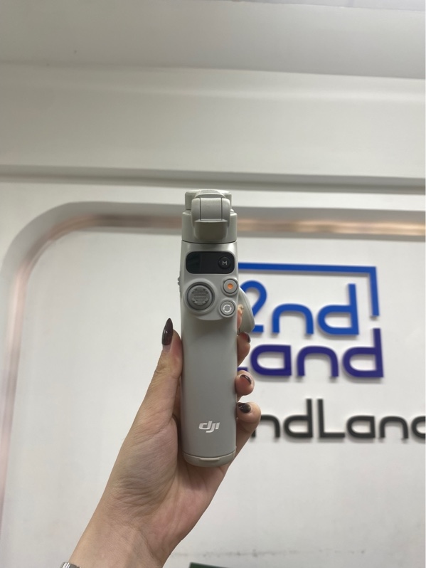 DJI Osmo Mobile 7 - Màu xám - Ngoại hình 97% - Dơ - Kèm nam chân gắn điện thoại,box