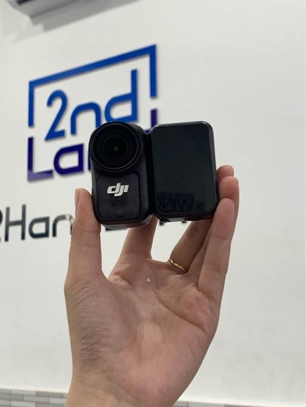 DJI Osmo Nano - 128GB - Màu đen - Ngoại hình: 98% - Màn hình trầy - Body