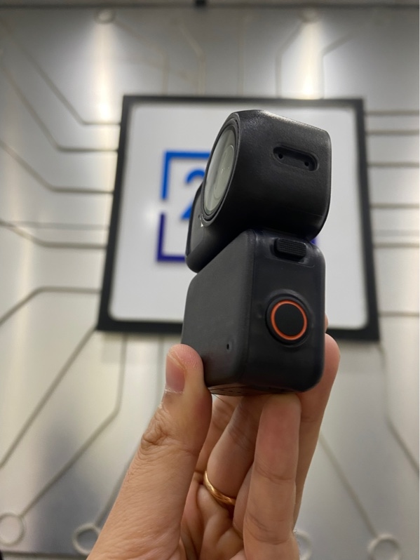 DJI Osmo Nano - 64GB - Màu đen - Ngoại hình: 97% - Kèm Box + đủ phụ kiện