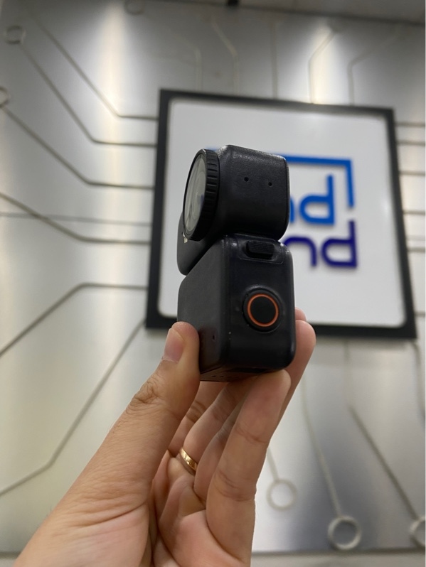 DJI Osmo Nano 64GB - Màu đen - Ngoại hình: 97% - Trầy xước nhiều, lens trầy nhiều - Body