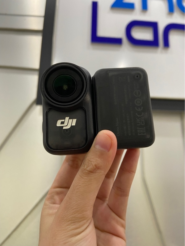 DJI Osmo Nano - Bản 128GB - Màu đen - Ngoại hình: 98% - Đủ phụ kiện - Còn bảo hành đến tháng 10/2026