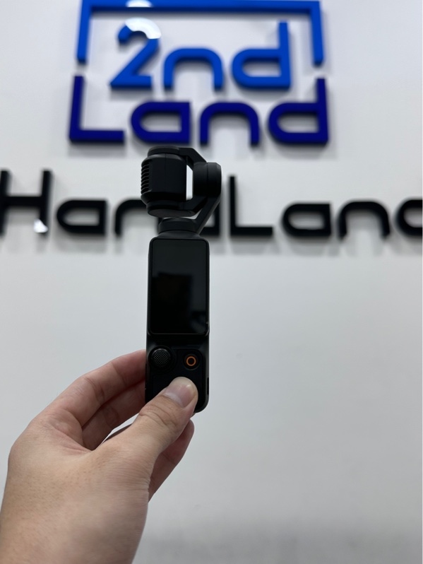 DJI Osmo Pocket 3 Bản Combo - Màu đen - Ngoại hình 97.5% - Kèm túi + 1 pin + Chân đứng + Mic + Ốp + Lens bảo vệ + Dây sạc + Thẻ 128GB
