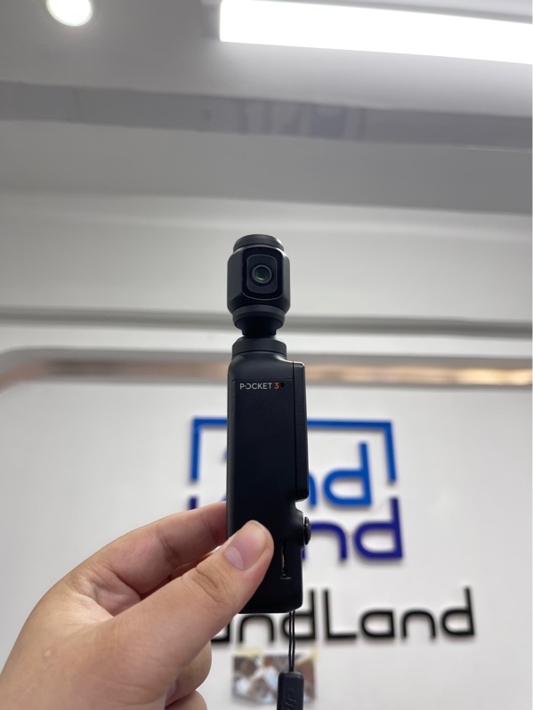 DJI Osmo Pocket 3 Creator Combo - Màu đen - Ngoại hình 98% - Kèm gần đủ phụ kiện (Thiếu case, thiếu bông lọc gió, thiếu dây sạc, thiếu box)