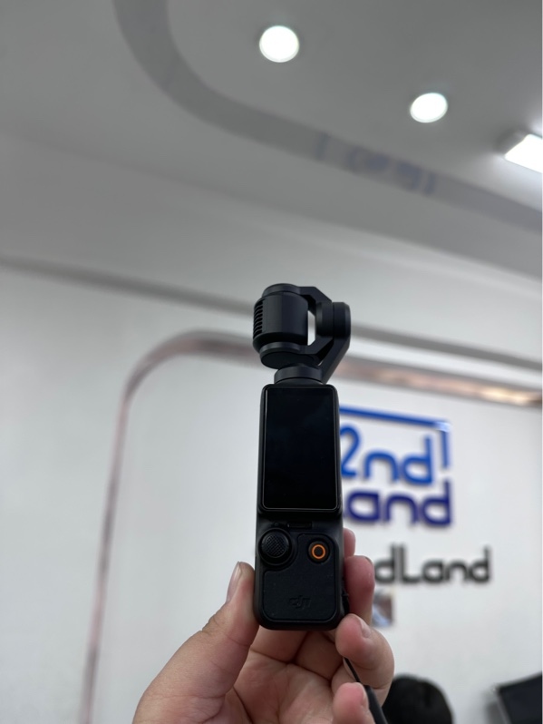 DJI Osmo Pocket 3 Creator Combo - Màu đen - Ngoại hình 98% - Thiếu nam châm gắn mic, thiếu dây sạc