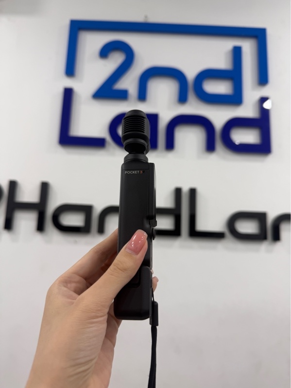 DJI OSMO Pocket 3 - Màu đen - Ngoại hình 97% - Trầy nhẹ - Kèm ốp , chân VRIG , pin PP-103 , cục nối