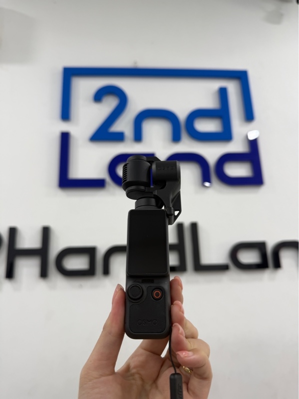 DJI Osmo Pocket 4 bản đơn - Màu xám - Ngoại hình 98% - Màn trầy nhiều - Đủ phụ kiện , thiếu cục nối - còn Bh hãng đến 02/05/2027 không bill