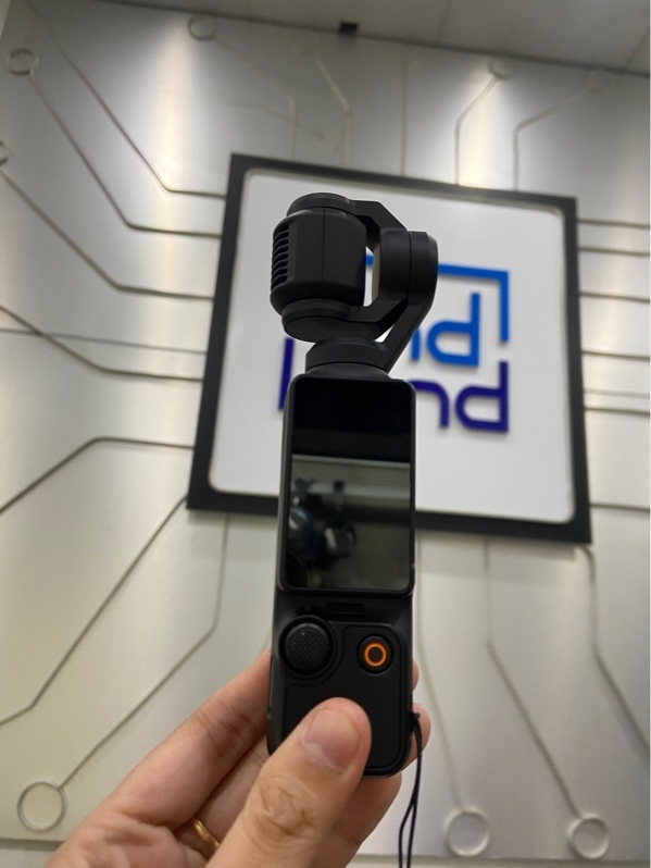 DJI Pocket 3 - Bản Combo - Màu đen - Ngoại hình: 98% - Kèm Túi 2 Pin, 1 Chân Đế, 1 Mic