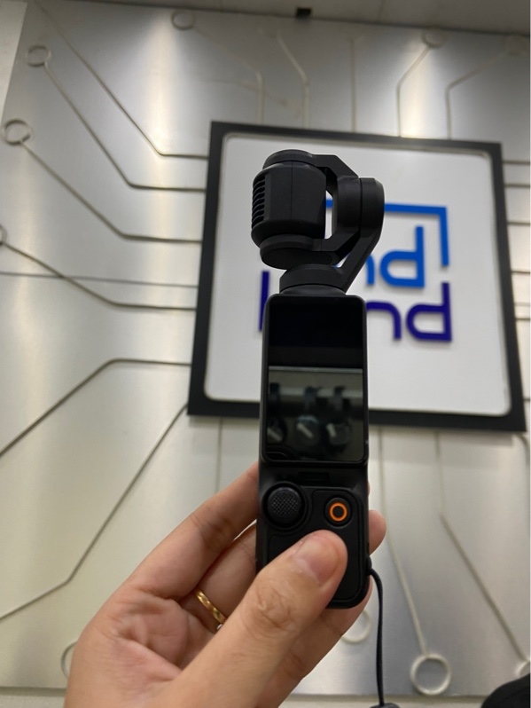 DJI Pocket 3 - Bản Combo - Màu đen - Ngoại hình: 98% - Kèm Túi, 2 Pin 1 Mic, Lens, Chân Đế