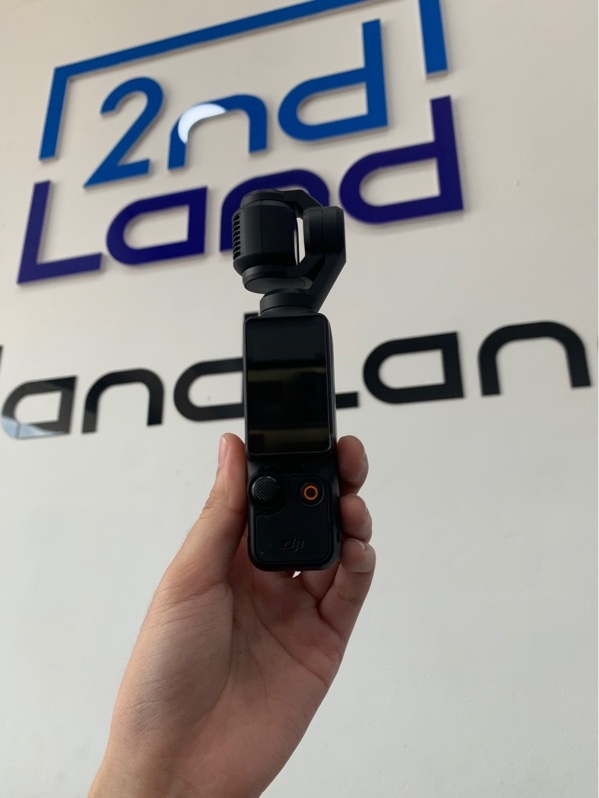 DJI Pocket 3 Combo - Màu đen - Ngoại hình: 98% - Kèm thẻ 128gb, túi thiếu mic + case